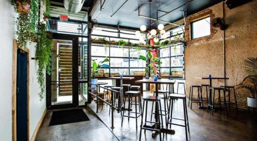 Hostel Deep Ellum - Adults Only *