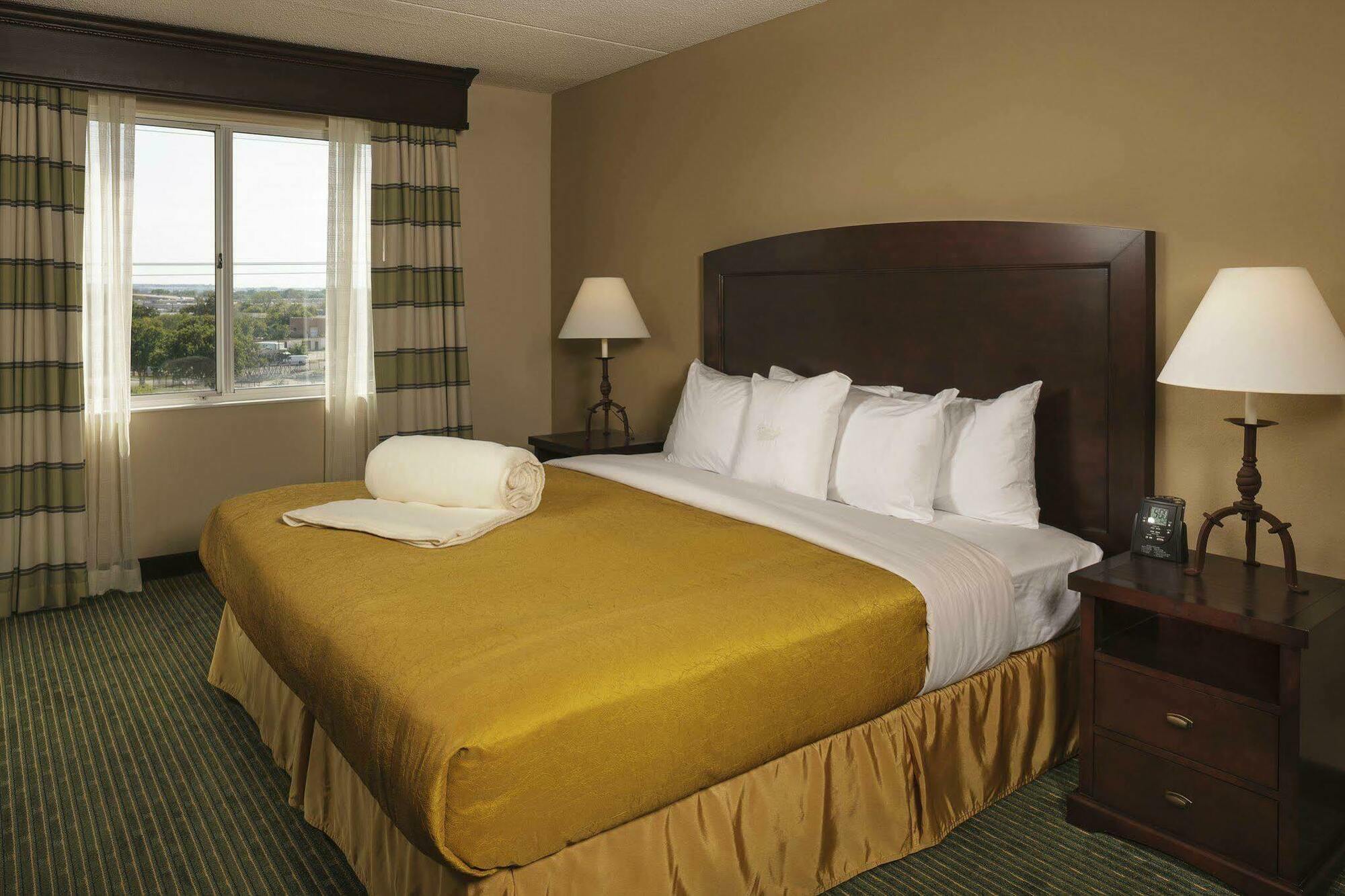 Hotel Homewood By Hilton Market Center Dallas