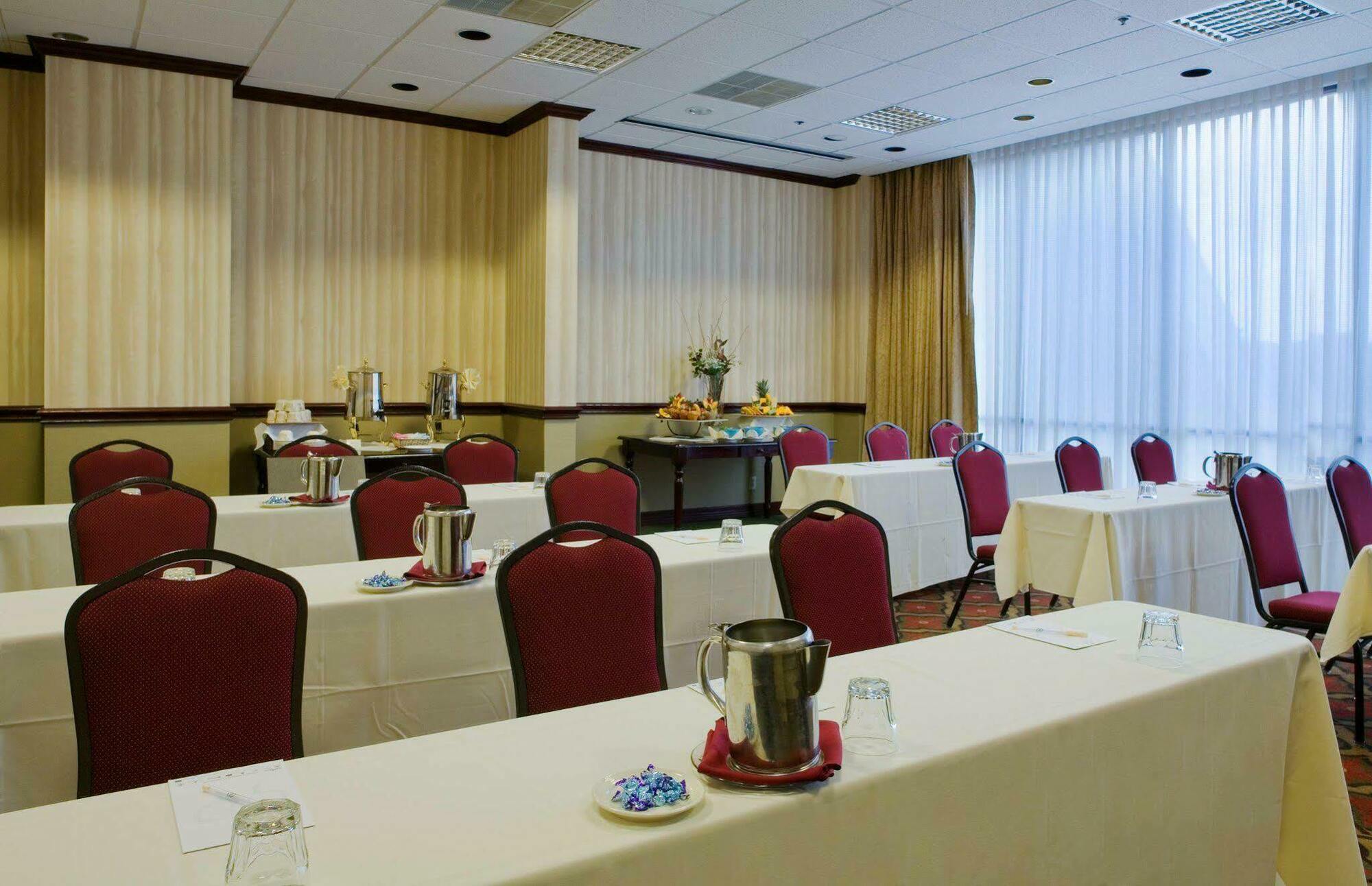 Doubletree By Hilton Dallas Near The Galleria 3*